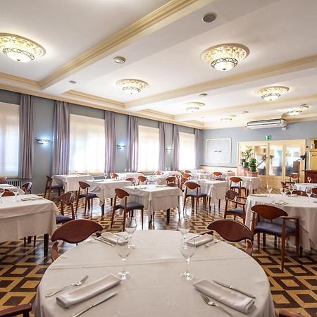Hotel Robert La Pobla de Claramunt Ngoại thất bức ảnh