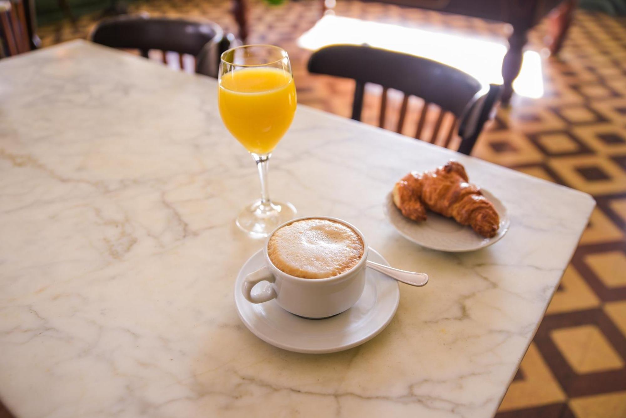 Hotel Robert La Pobla de Claramunt Ngoại thất bức ảnh