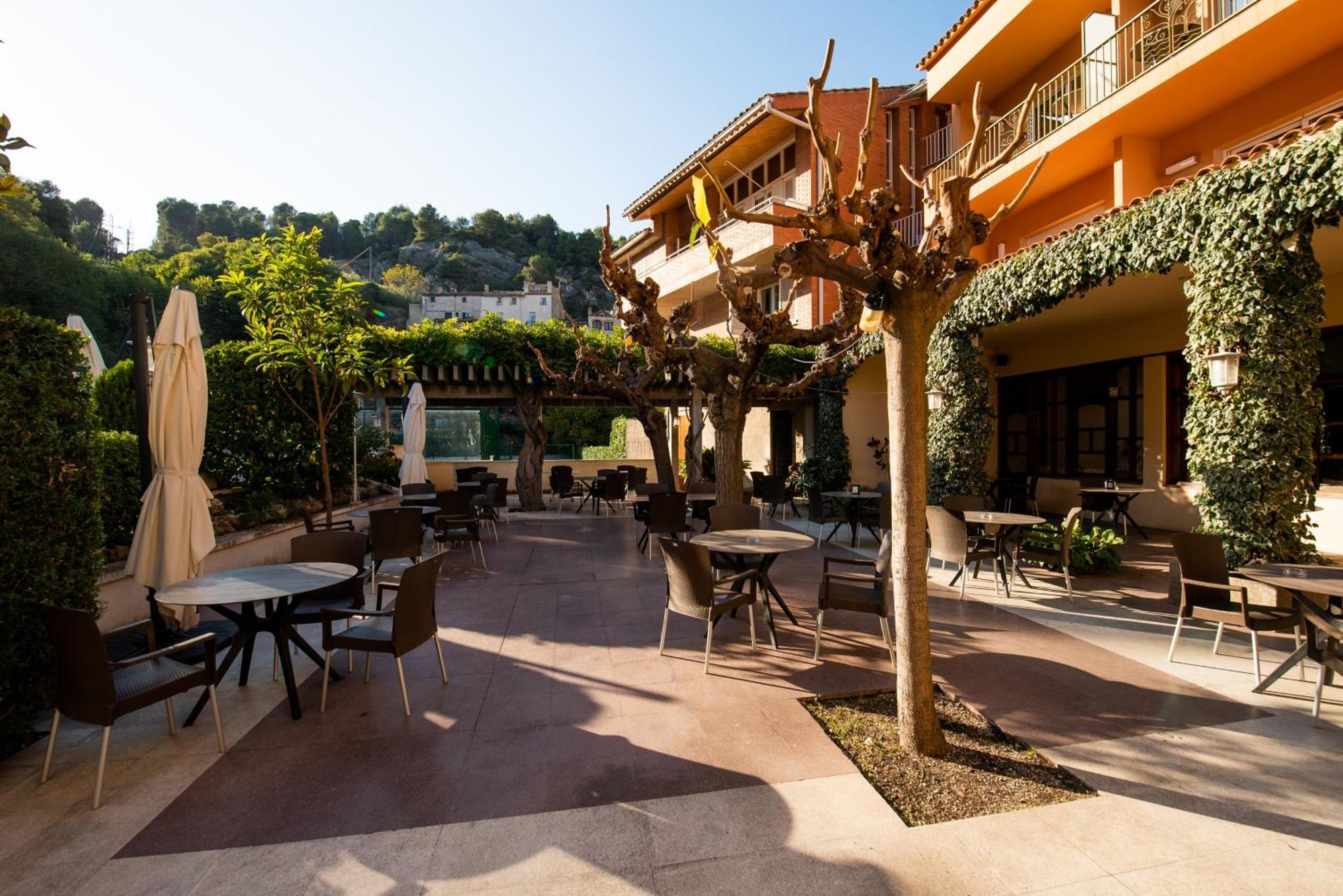 Hotel Robert La Pobla de Claramunt Ngoại thất bức ảnh