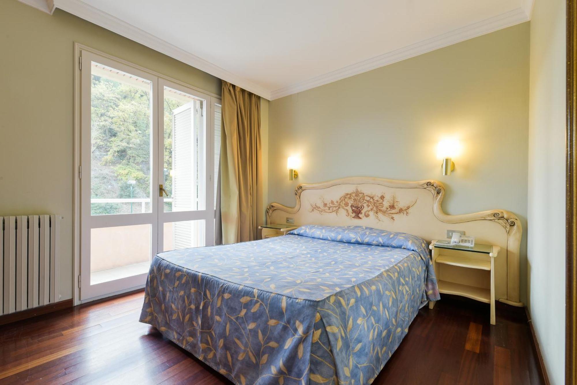 Hotel Robert La Pobla de Claramunt Ngoại thất bức ảnh