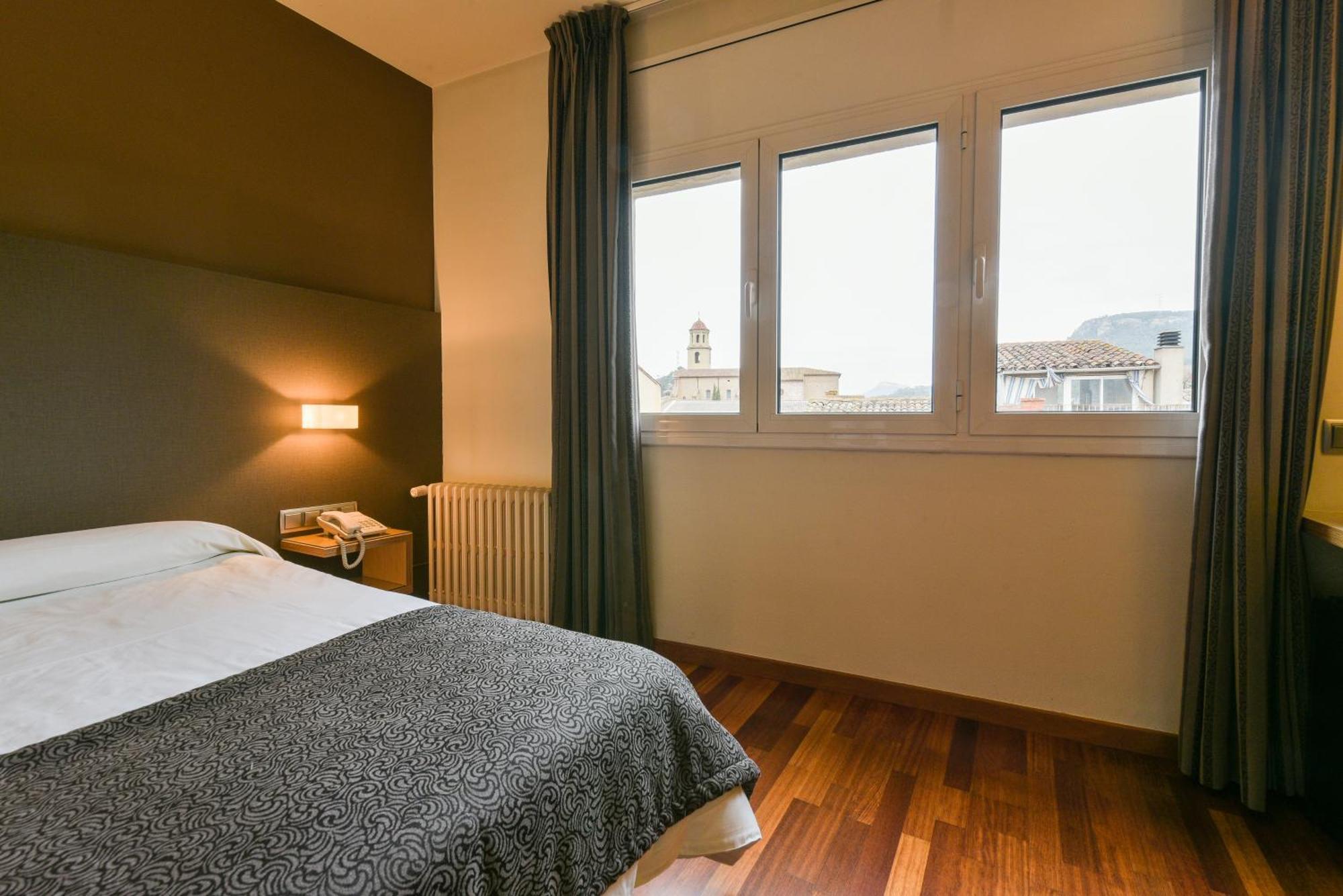 Hotel Robert La Pobla de Claramunt Ngoại thất bức ảnh